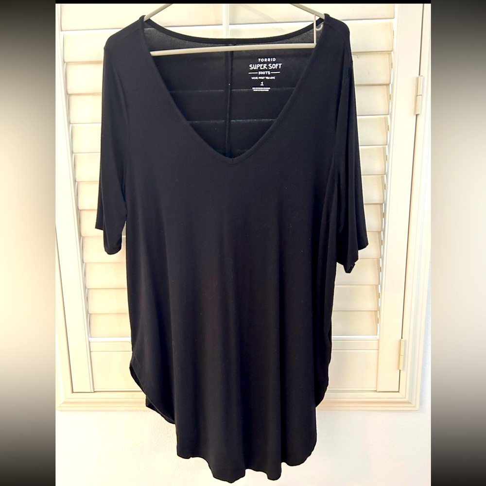 Torrid woman’s shirt size XL